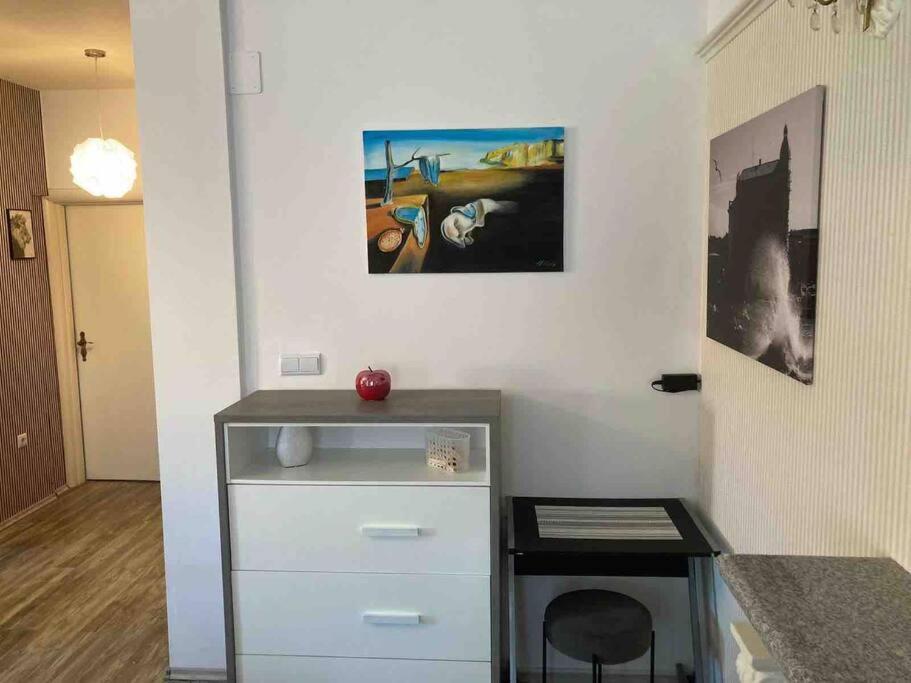 Apartment Near The Beach スプリト エクステリア 写真