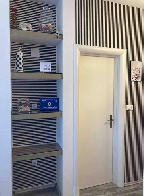 Apartment Near The Beach スプリト エクステリア 写真
